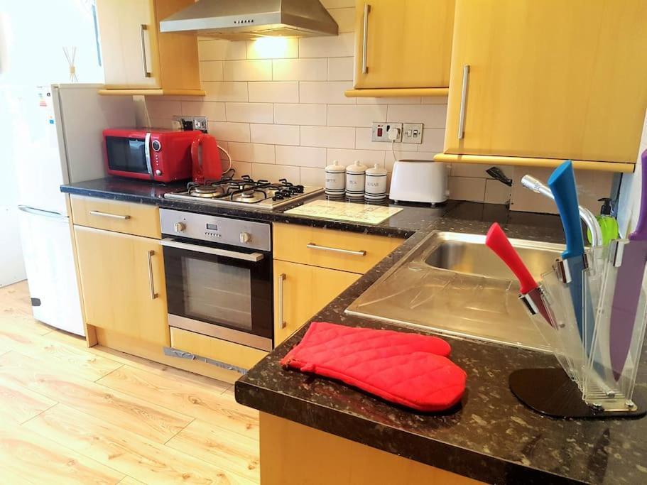 Comfortable Studio Flat Near Central Λονδίνο Εξωτερικό φωτογραφία