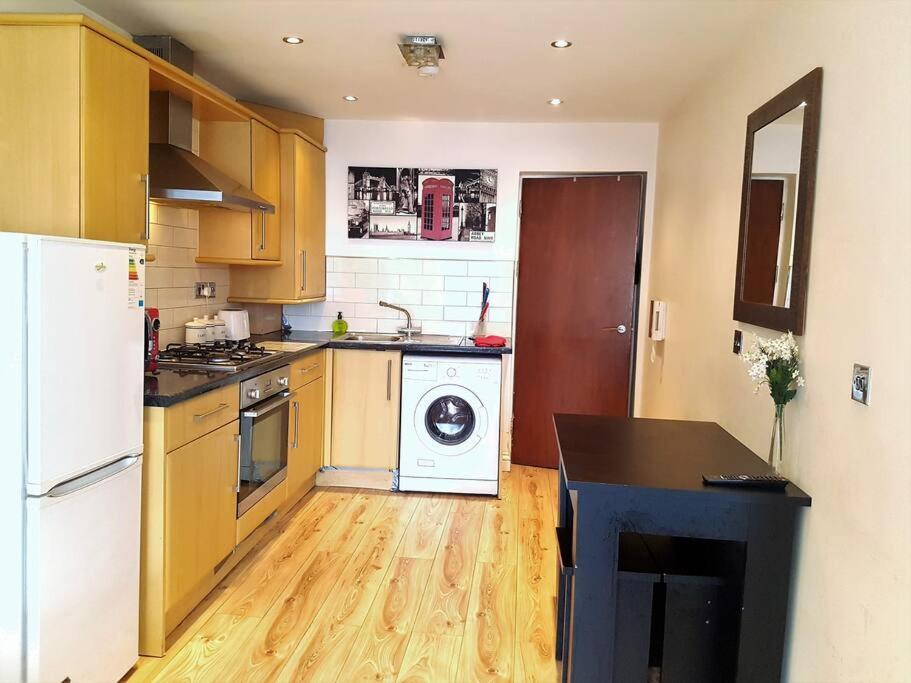 Comfortable Studio Flat Near Central Λονδίνο Εξωτερικό φωτογραφία