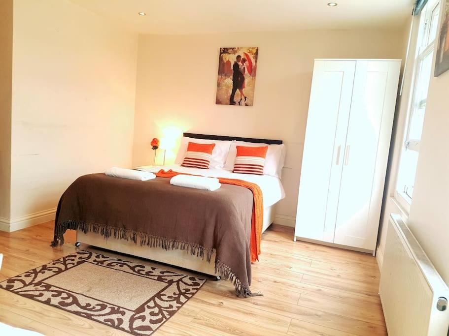 Comfortable Studio Flat Near Central Λονδίνο Εξωτερικό φωτογραφία